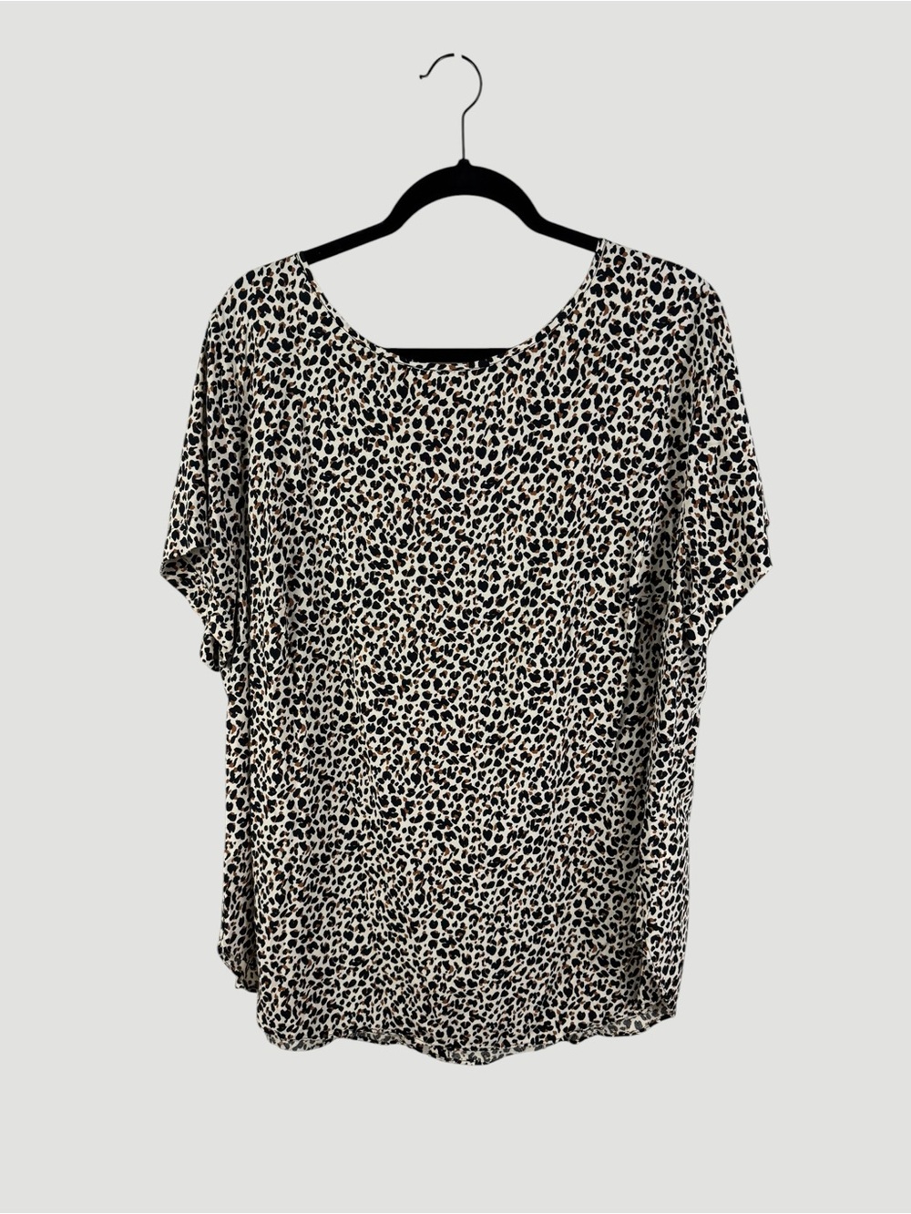 Women's Leopard Print Short Sleeve Top Button up back